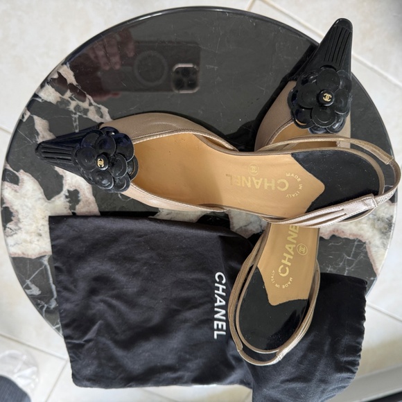 Shoes - Picture 3 of 13